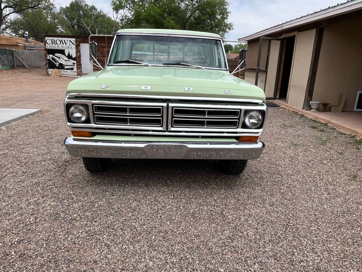 Ford-F250-1972-green-86904-1