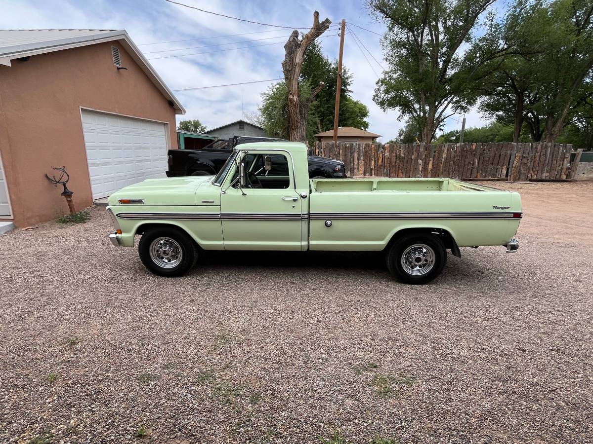 Ford-F250-1972-green-86904-3