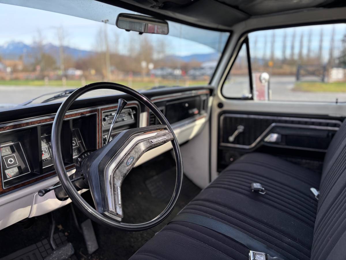 Ford-F250-1977-48280-2