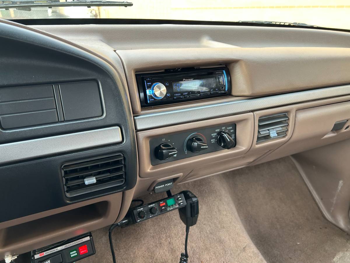 Ford-F250-1992-yellow-257494-16