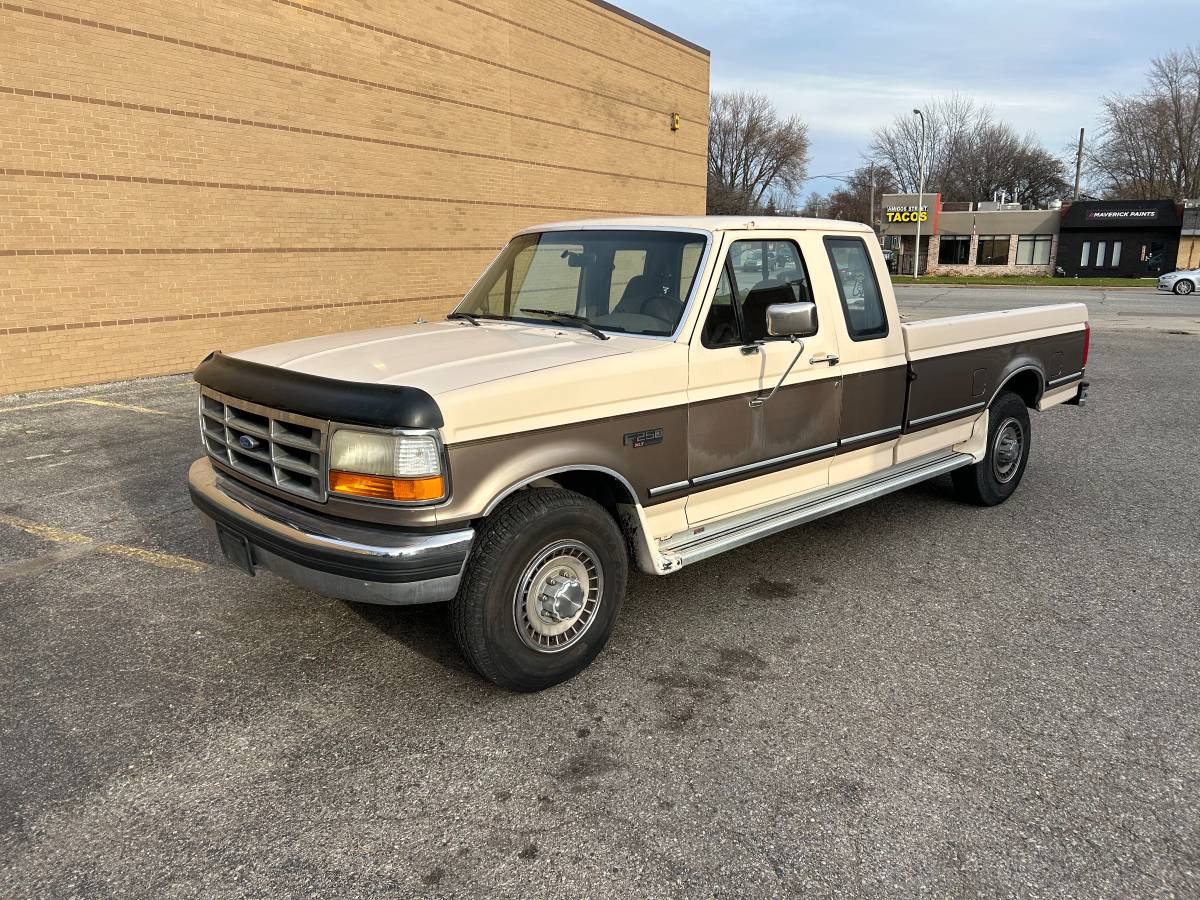 Ford-F250-1992-yellow-257494