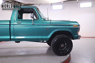 Ford-F250-HIGHBOY-1976-7