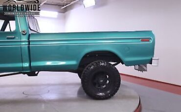 Ford-F250-HIGHBOY-1976-9