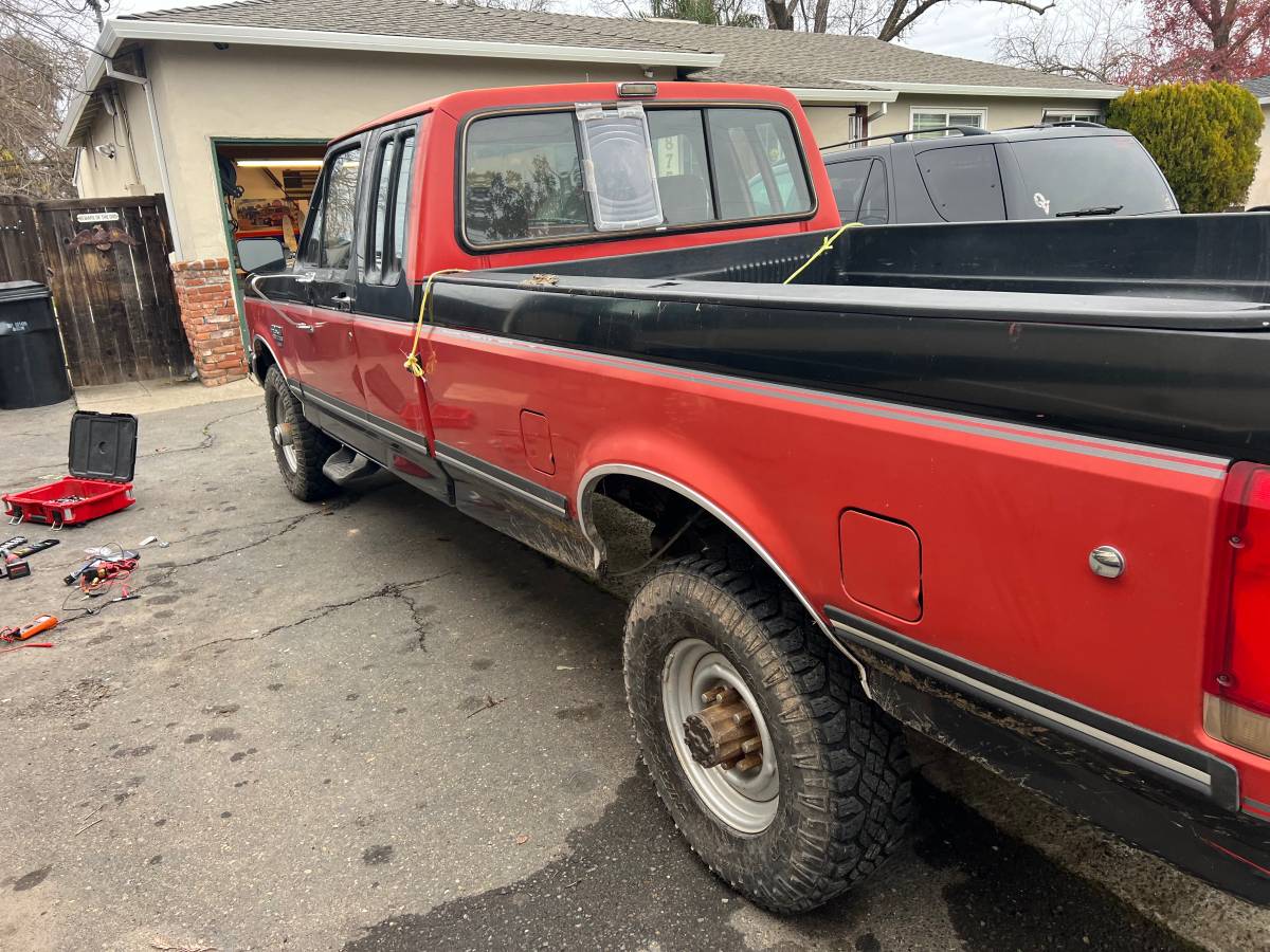 Ford-F250-diesel-1987-black-80057-4