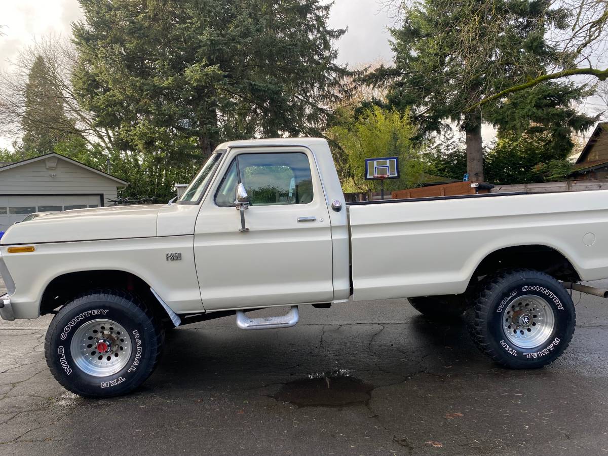 Ford-F250-highboy-1975-1