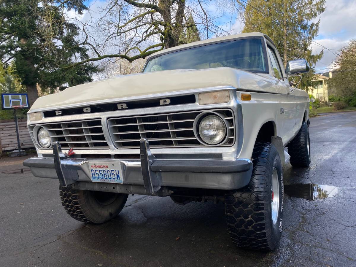 Ford-F250-highboy-1975-10