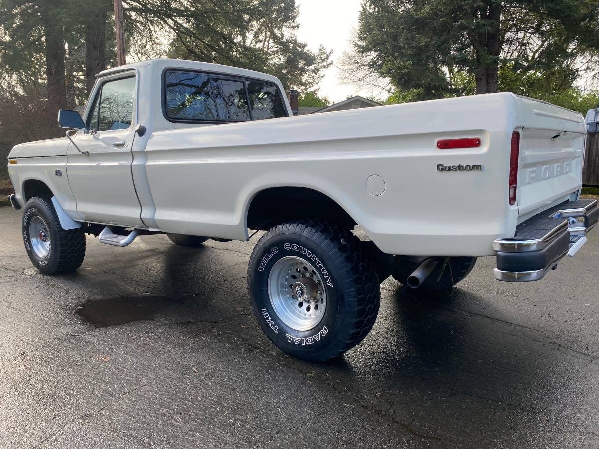 Ford-F250-highboy-1975-11