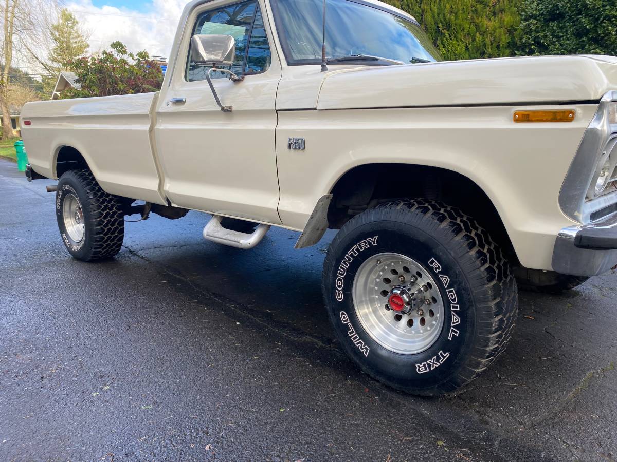 Ford-F250-highboy-1975-11