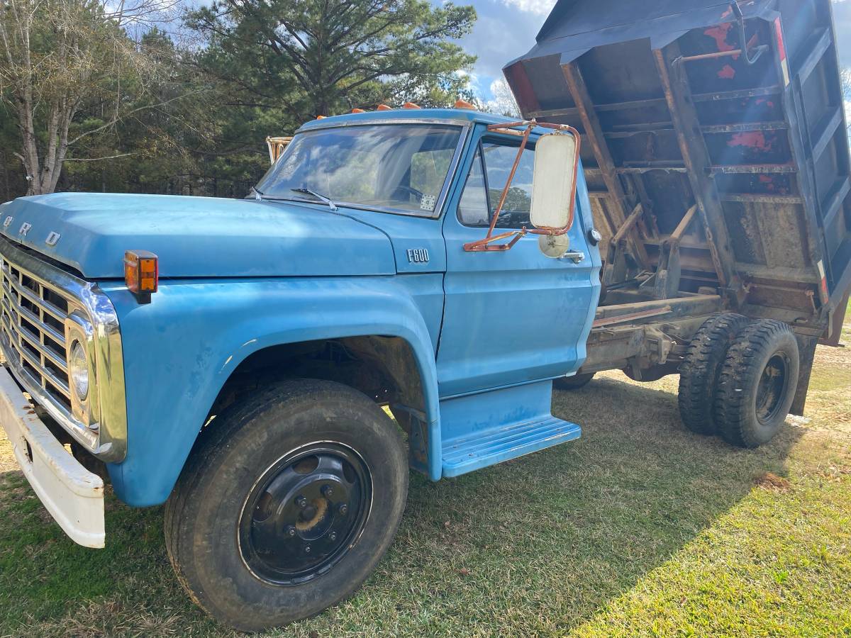 Ford-F600-1973-3