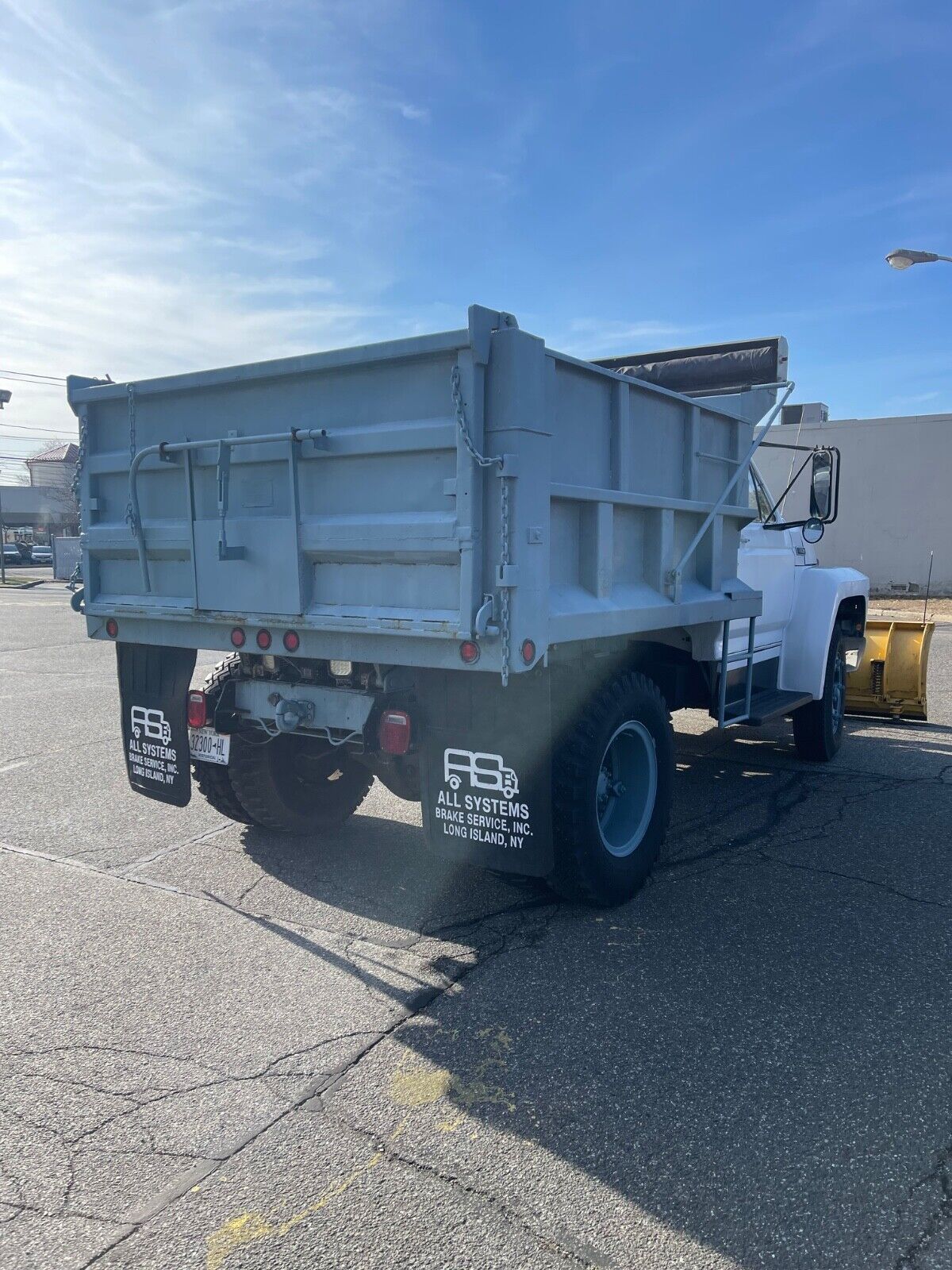 Ford-F700-1984-3