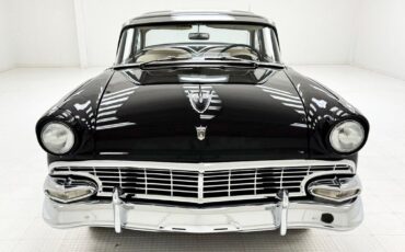 Ford-Fairlane-1956-7