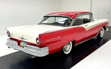 Ford-Fairlane-1957-Red-Black-78850-4