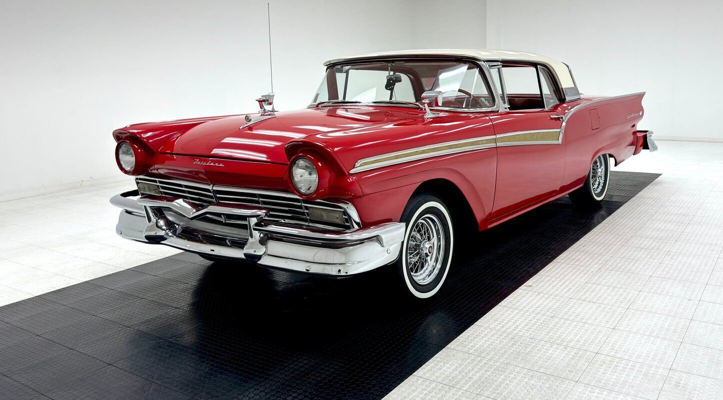 Ford Fairlane Cabriolet 1957 à vendre