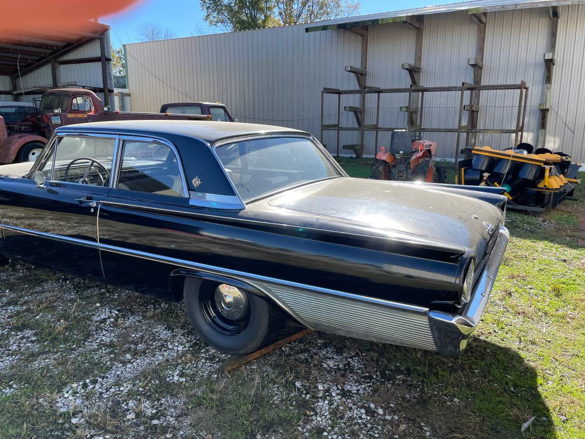 Ford-Galaxie-1961-4