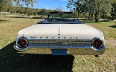 Ford-Galaxie-500-xl-convertible-1962-white-29998-3