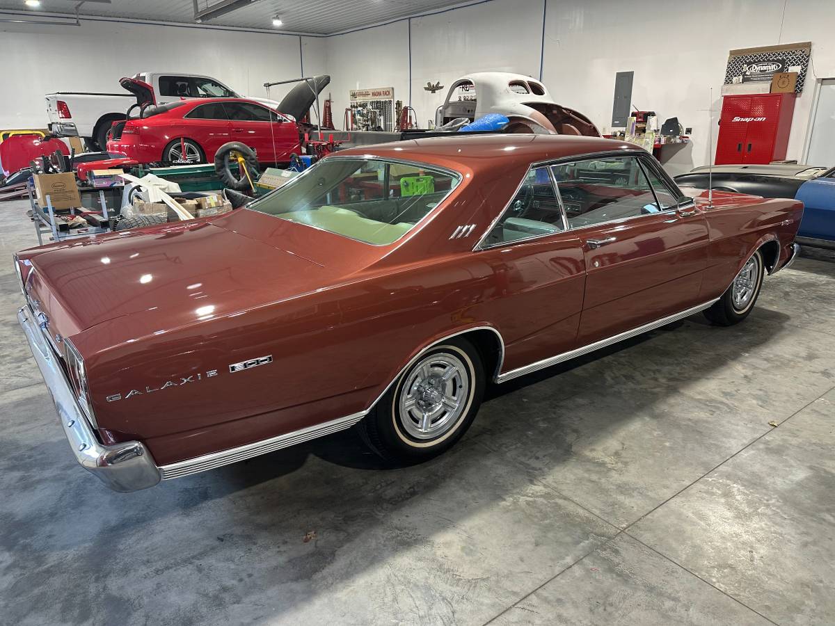 Ford-Galaxie-7-litre-1966-brown-95867-4