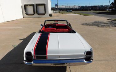 Ford-Galaxie-Cabriolet-1968-White-Red-118319-9