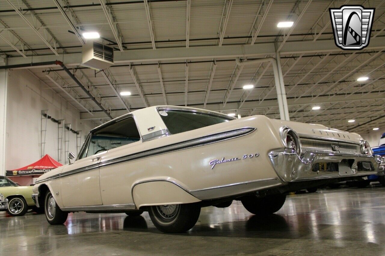 Ford-Galaxie-Coupe-1962-9