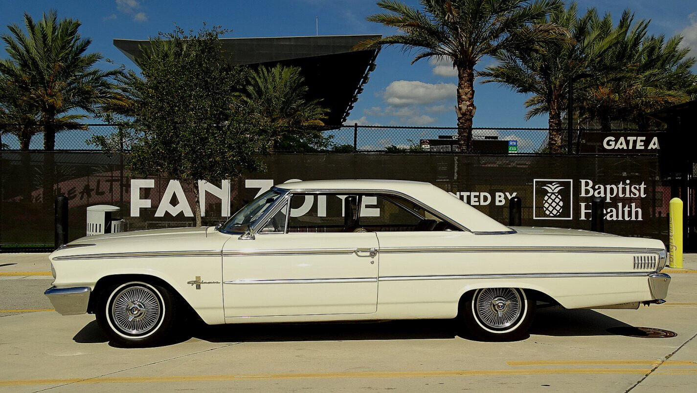 Ford-Galaxie-Coupe-1963-2