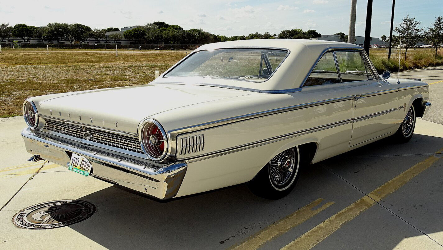 Ford-Galaxie-Coupe-1963-5