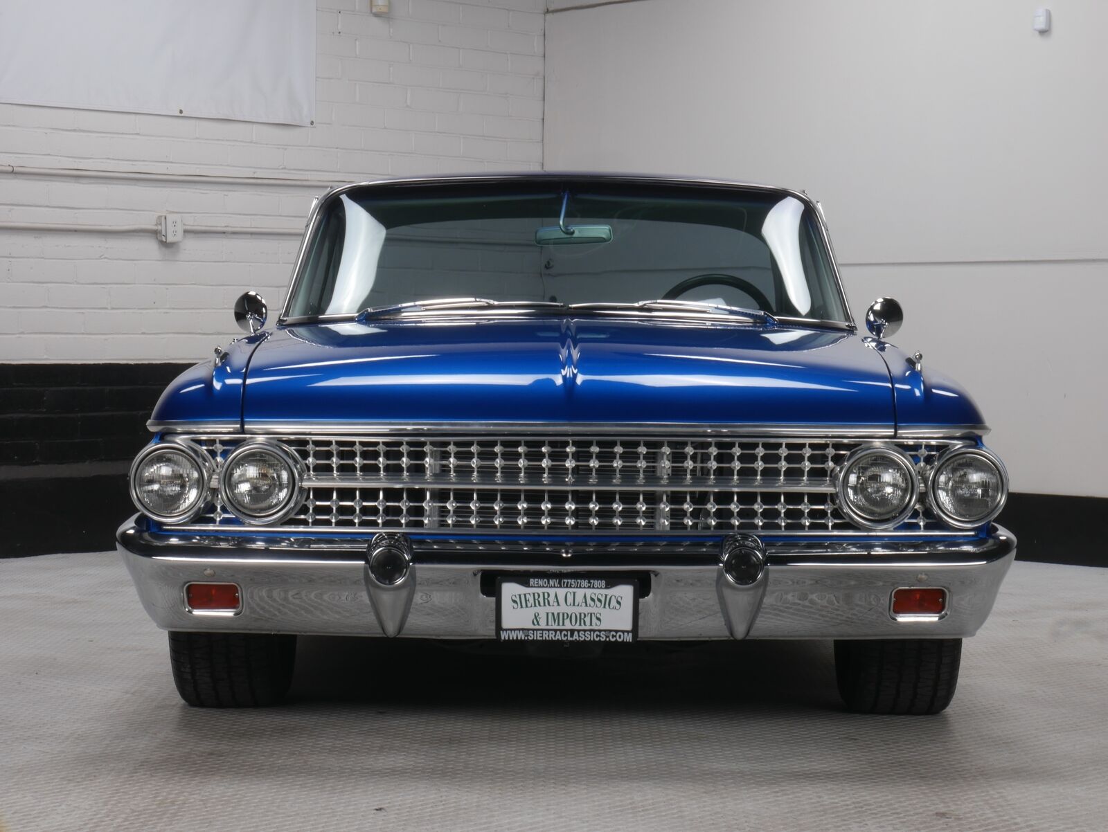 Ford-Galaxie-Starliner-Coupe-1961-2