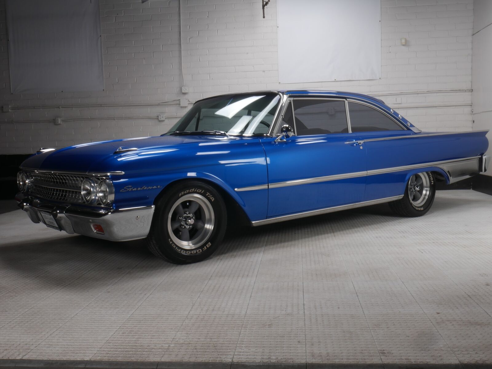 Ford-Galaxie-Starliner-Coupe-1961-6