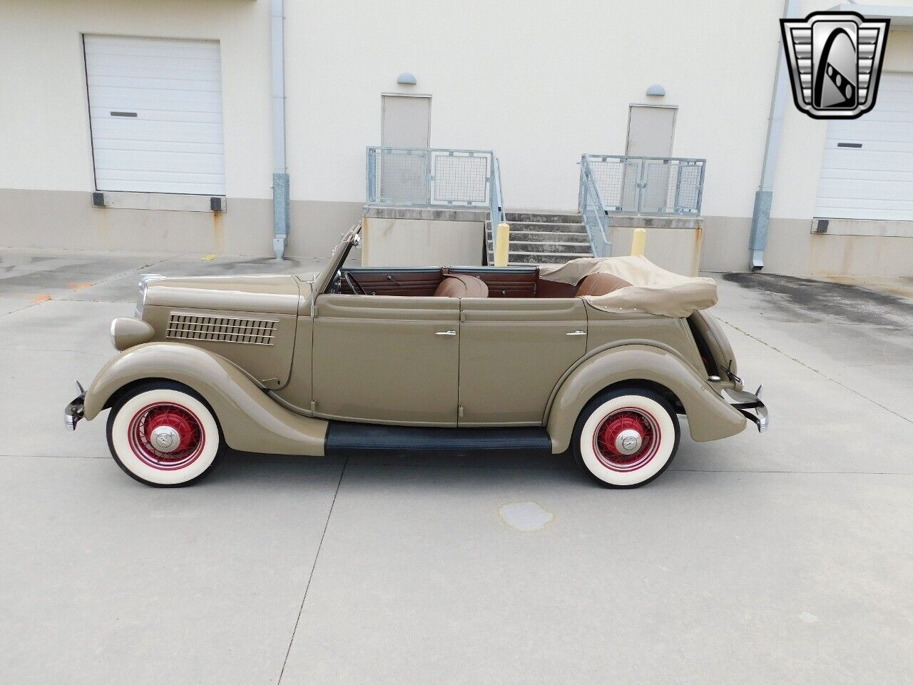 Ford-Model-48-1935-Brown-Saddle-100439-11