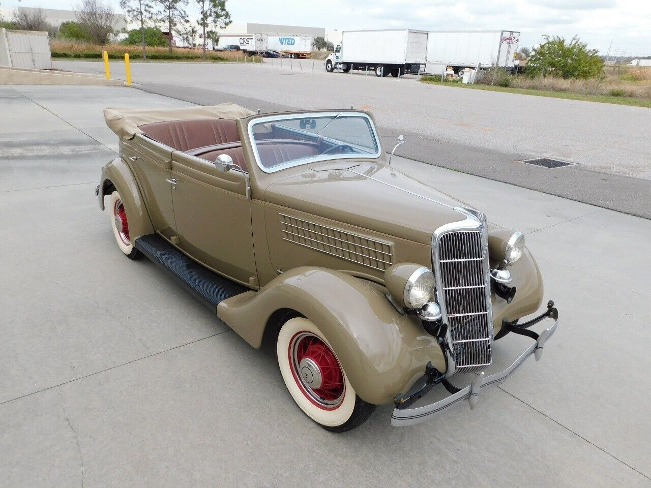 Ford-Model-48-1935-Brown-Saddle-100439-6