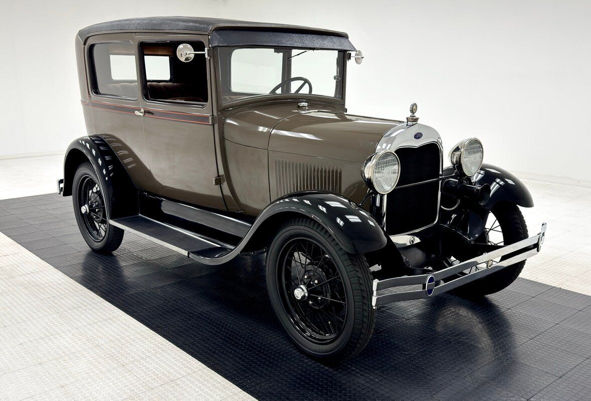 Ford-Model-A-Berline-1929-Tan-Brown-57217-6