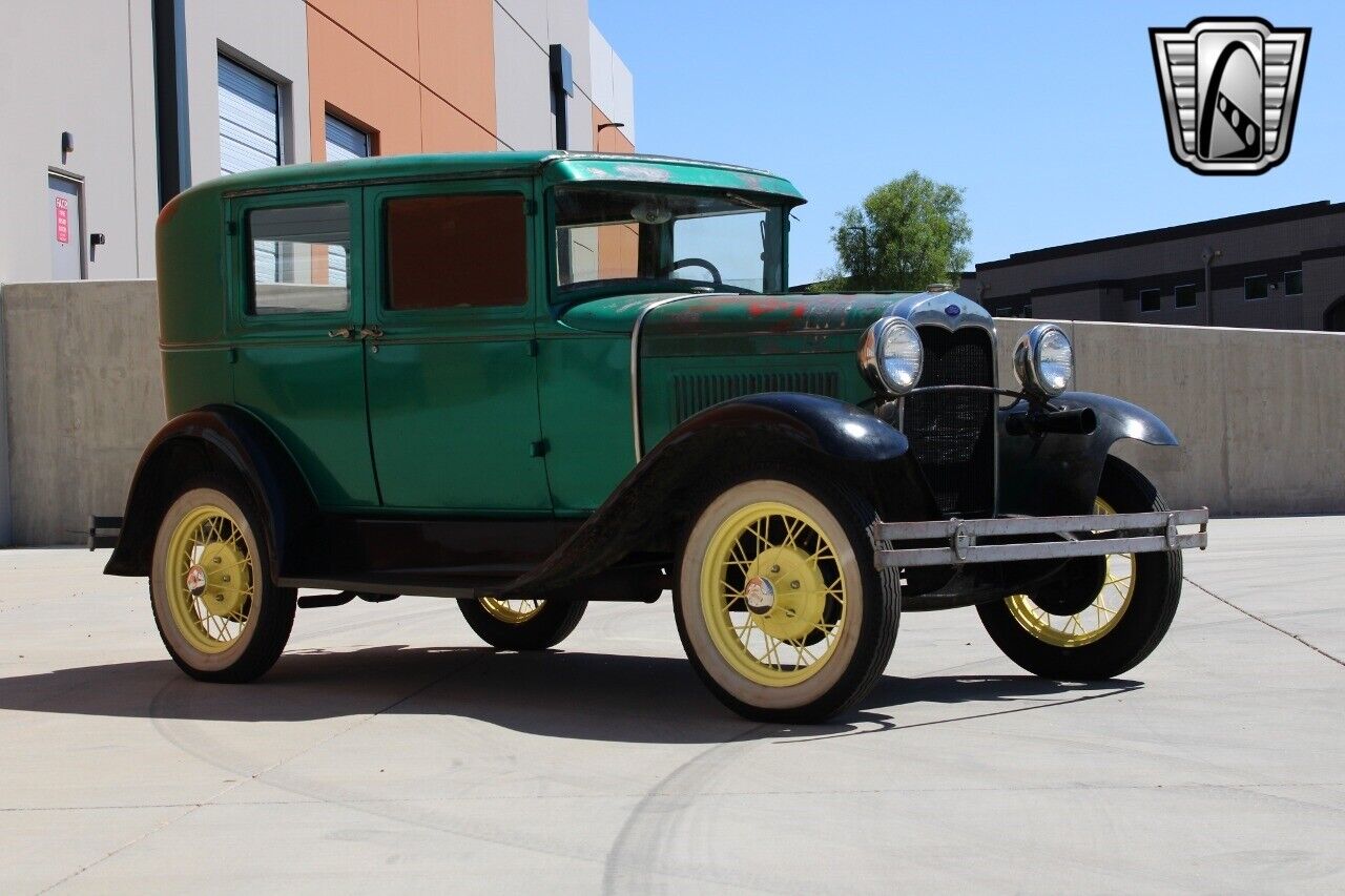 Ford-Model-A-Berline-1930-5