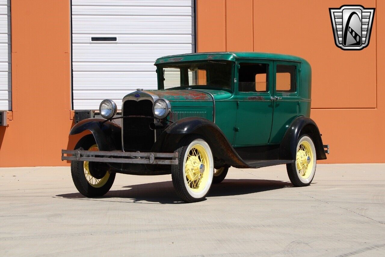 Ford-Model-A-Berline-1930-6