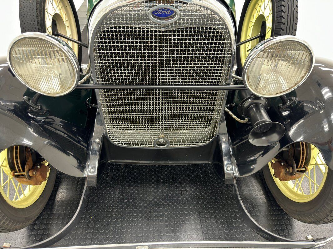 Ford-Model-A-Cabriolet-1929-8