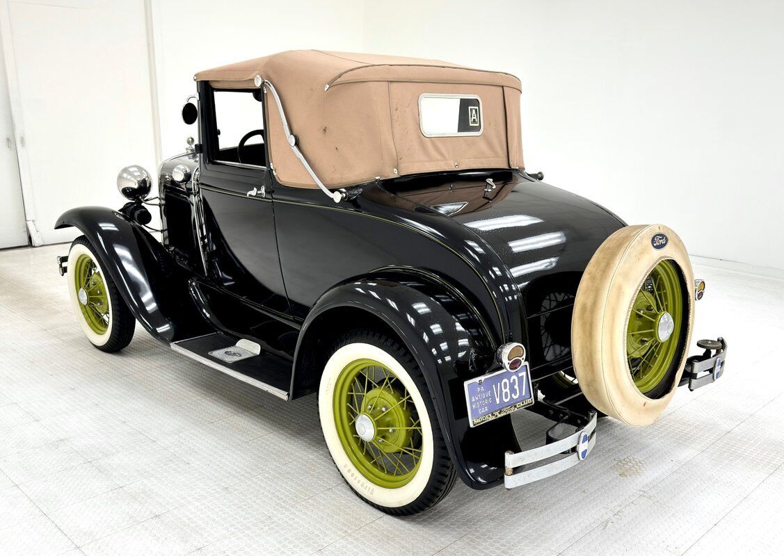 Ford-Model-A-Cabriolet-1931-2