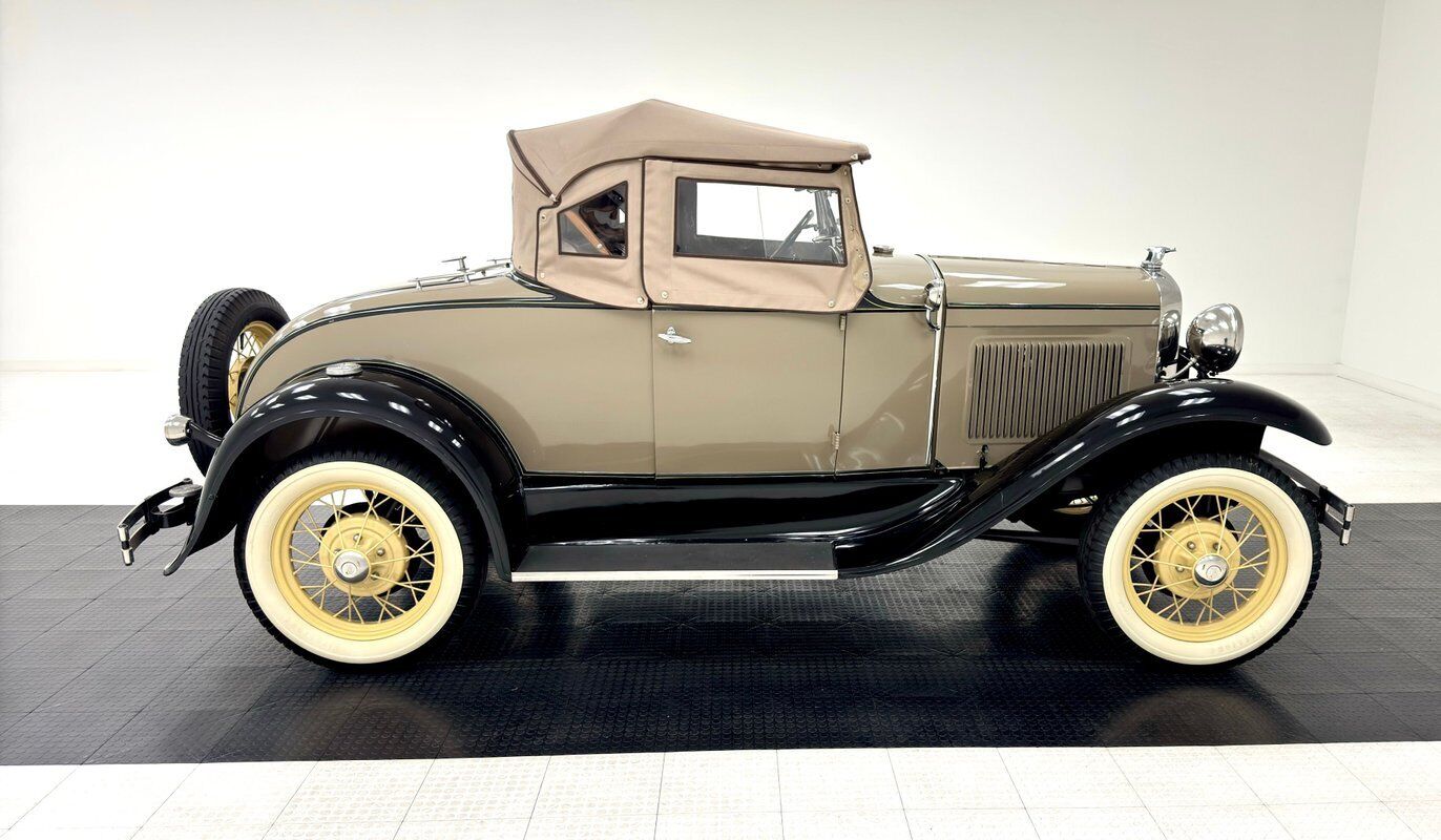 Ford-Model-A-Cabriolet-1931-5