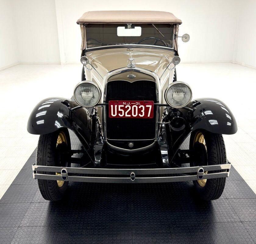 Ford-Model-A-Cabriolet-1931-7