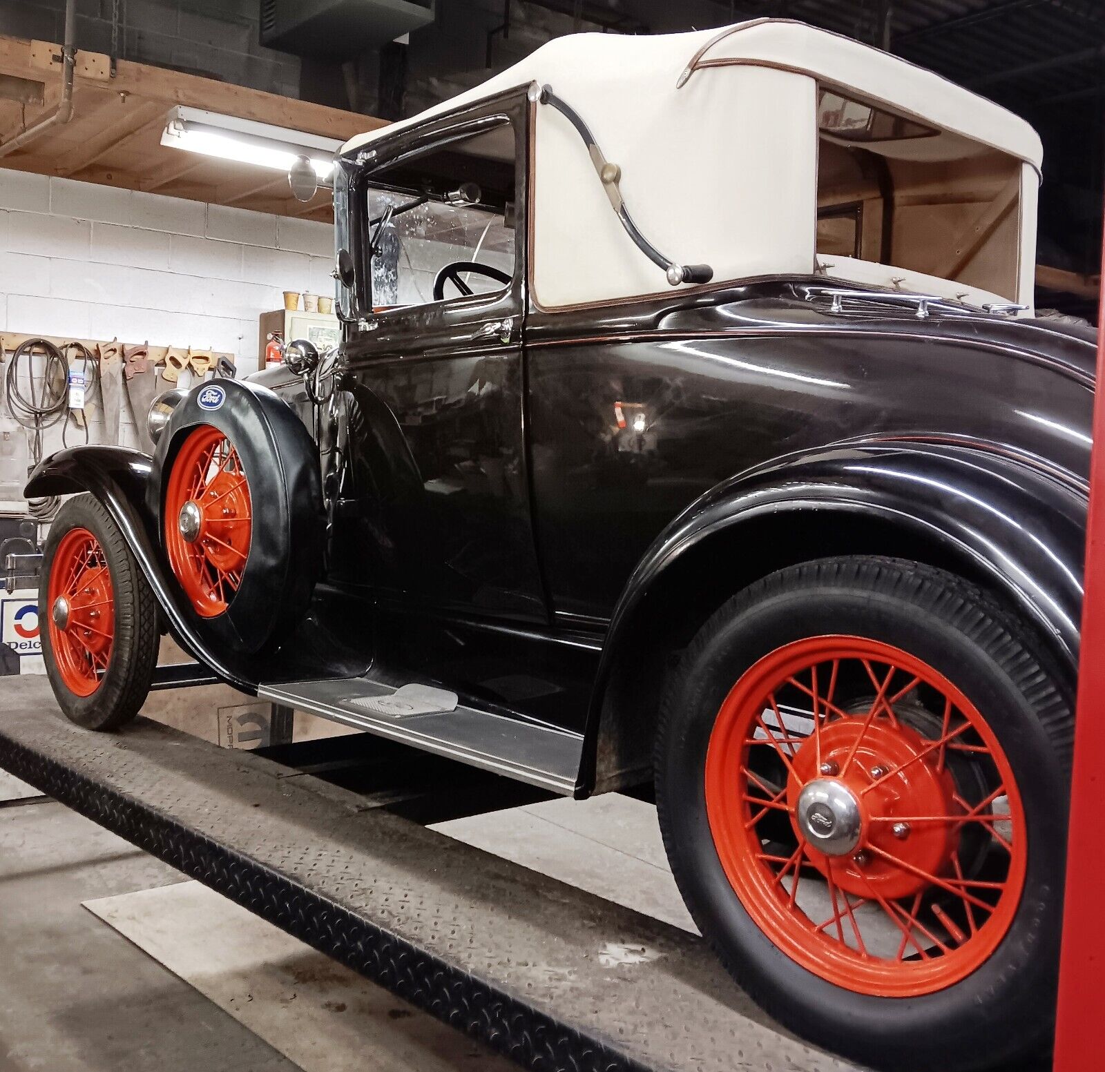 Ford-Model-A-Coupe-1930-Brown-Brown-19867-3