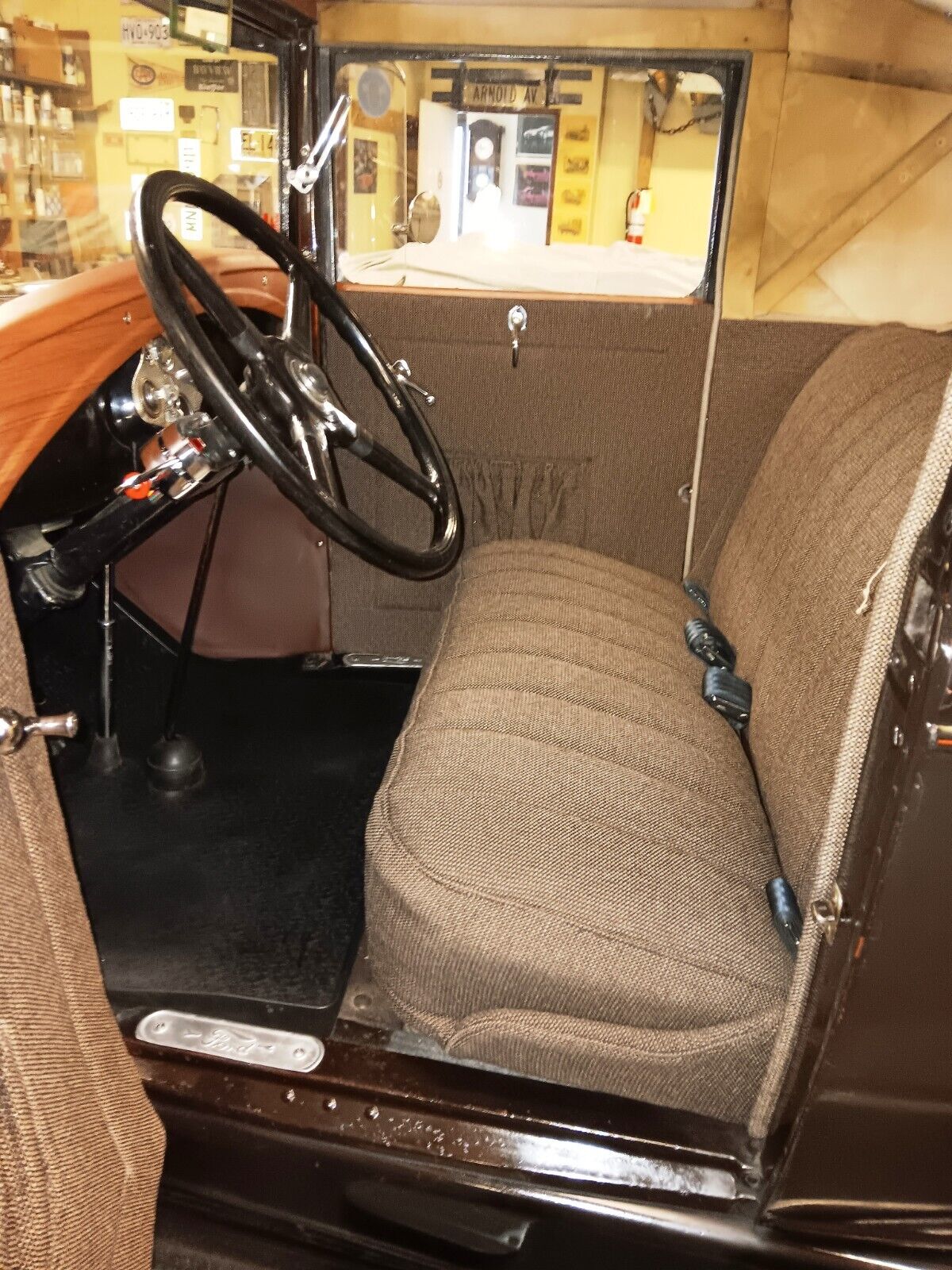 Ford-Model-A-Coupe-1930-Brown-Brown-19867-5