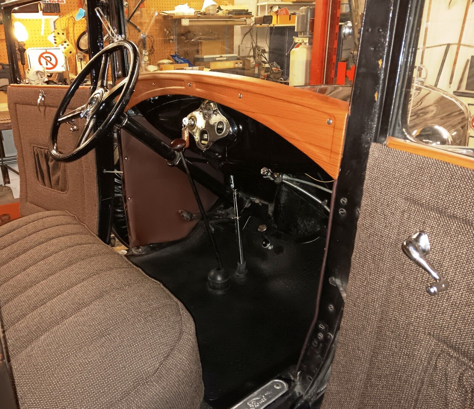 Ford-Model-A-Coupe-1930-Brown-Brown-19867-6