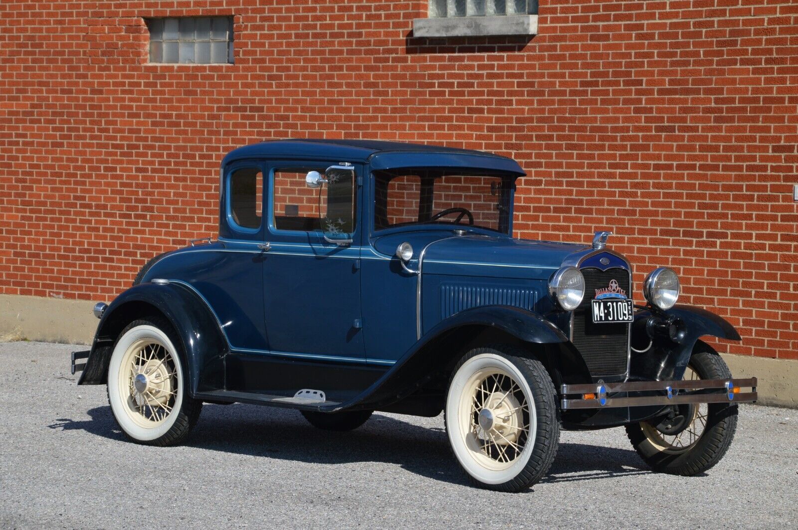 Ford-Model-A-Coupe-1931-12