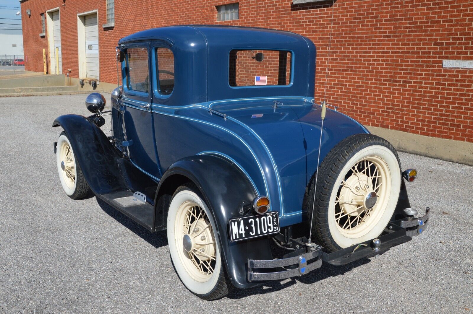 Ford-Model-A-Coupe-1931-3