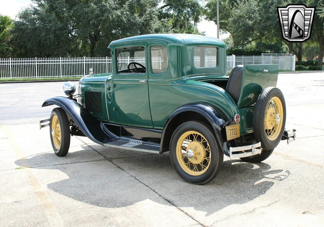 Ford-Model-A-Coupe-1931-5