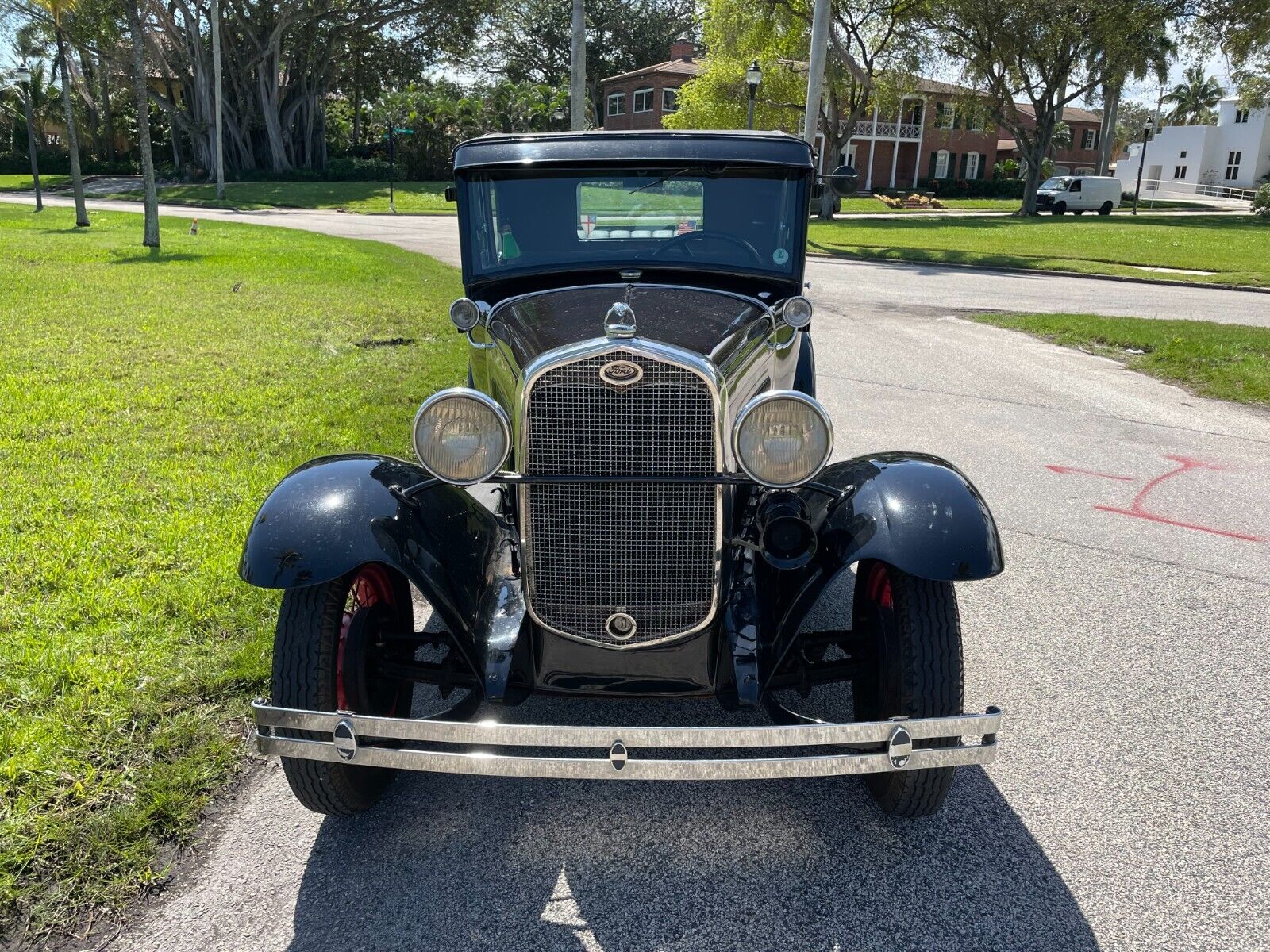 Ford-Model-A-Coupe-1931-Black-16093-1