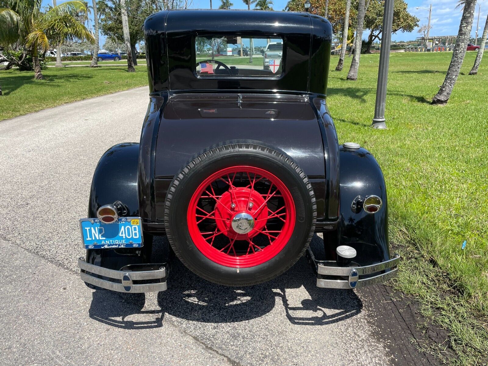 Ford-Model-A-Coupe-1931-Black-16093-2