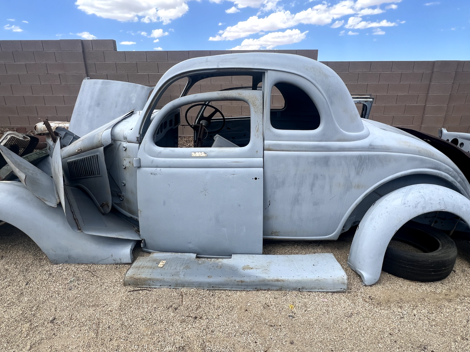 Ford-Model-A-Coupe-1935-11