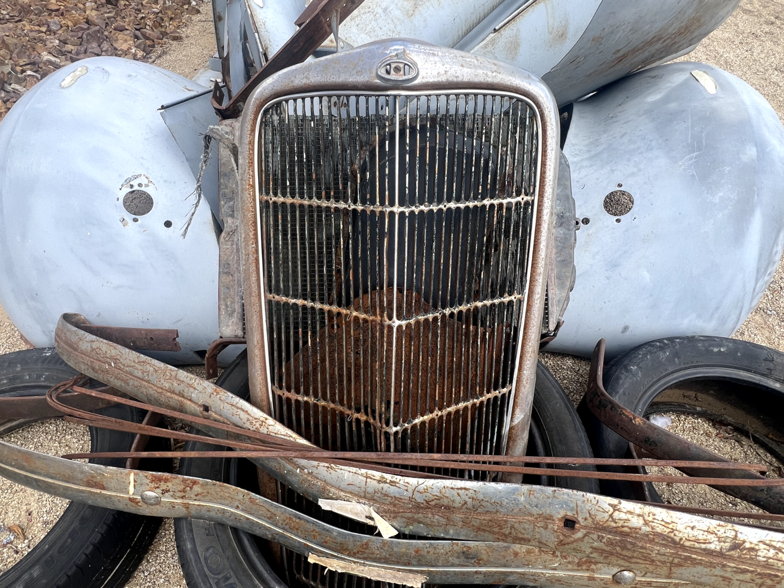 Ford-Model-A-Coupe-1935-22