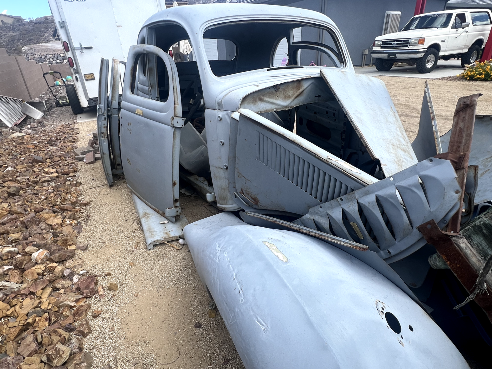 Ford-Model-A-Coupe-1935-24