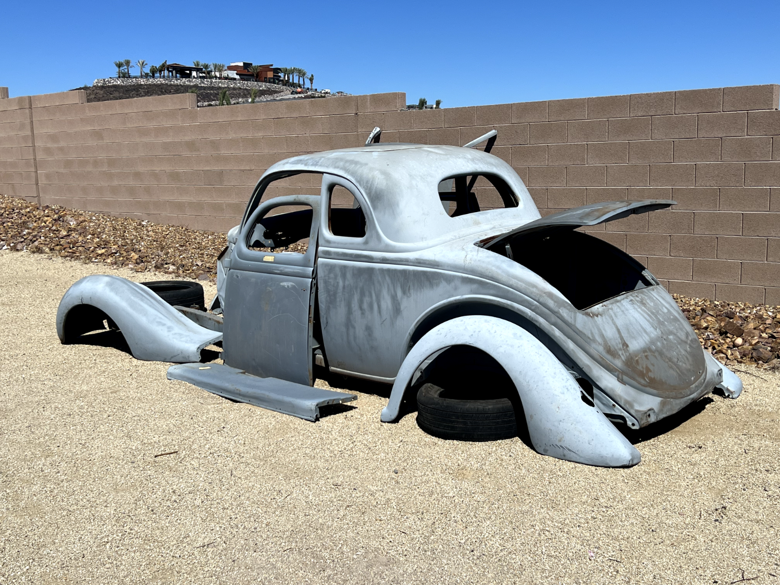 Ford-Model-A-Coupe-1935-5