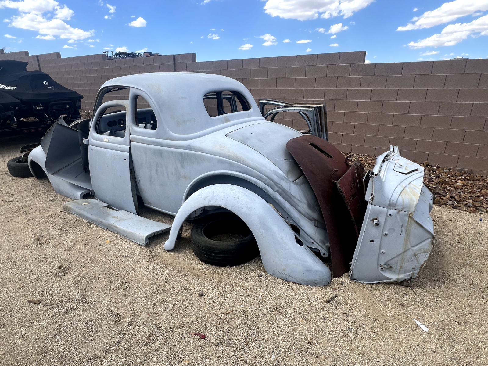 Ford-Model-A-Coupe-1935-9