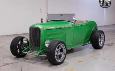 Ford-Model-B-1932-Green-Tan-3721-2