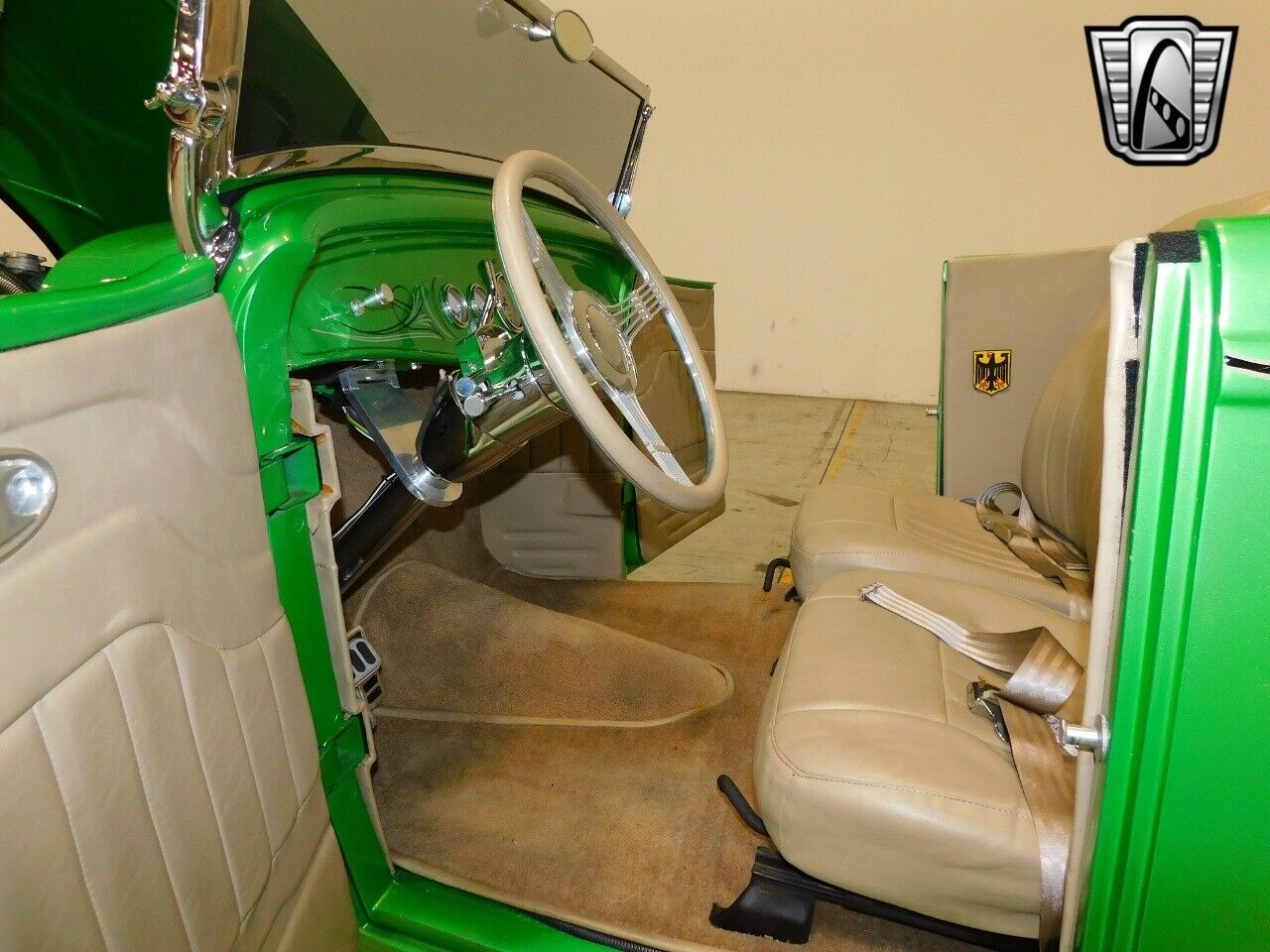 Ford-Model-B-1932-Green-Tan-3721-6